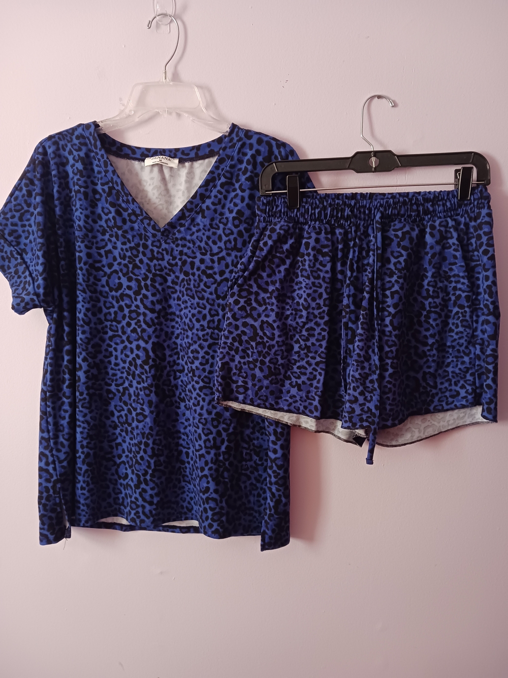 Women's Zenana Blue Leopard Print V-Neck Short Set- Medium